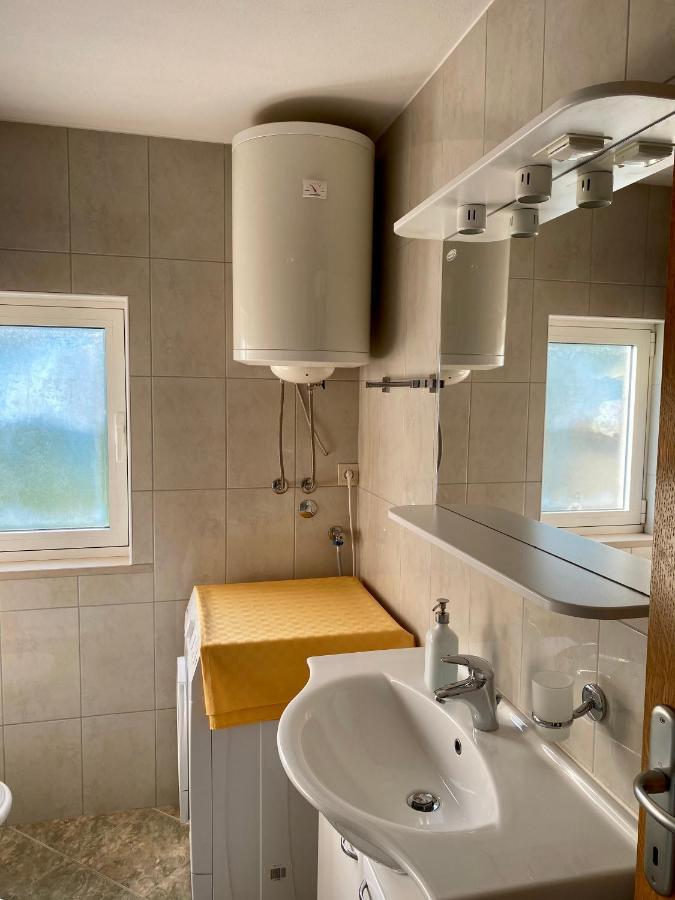 Apartmani Luka Zrnovo Exterior foto