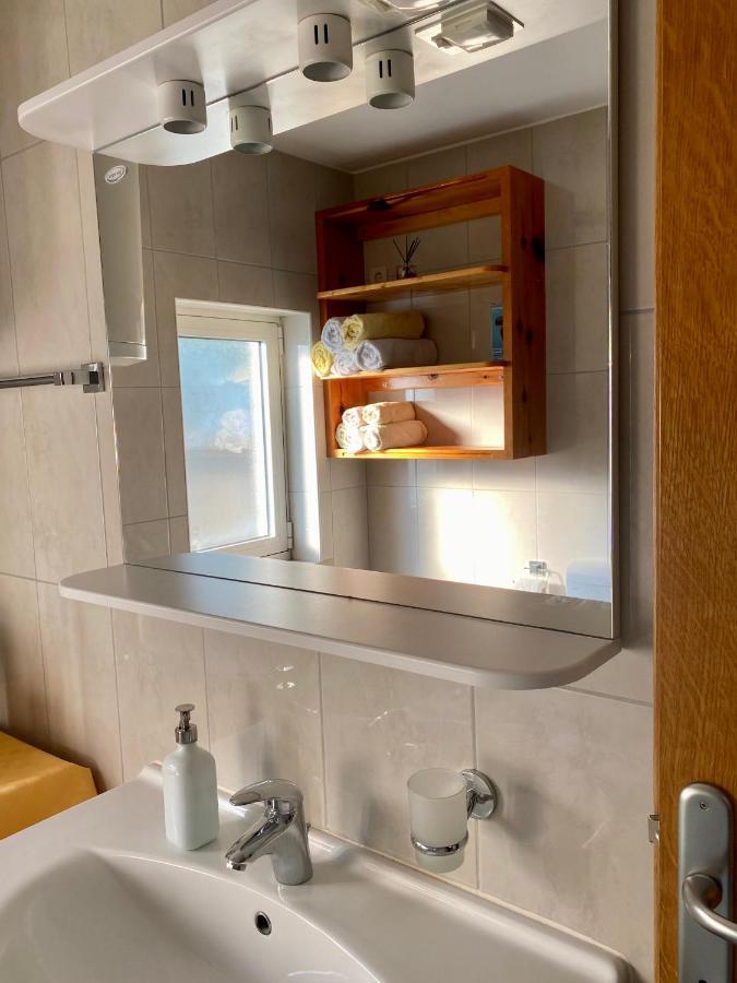 Apartmani Luka Zrnovo Exterior foto